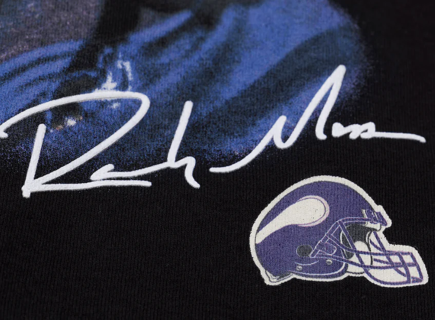 Adult Randy Moss Minnesota Vikings Mitchell & Ness Black Real NFL Big Face T-Shirt - Men's - Image 4