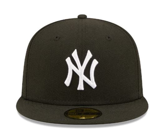 Adult New York Yankees New Era Black and White Collection 59FIFTY Fitted Hat - Unisex - Image 5